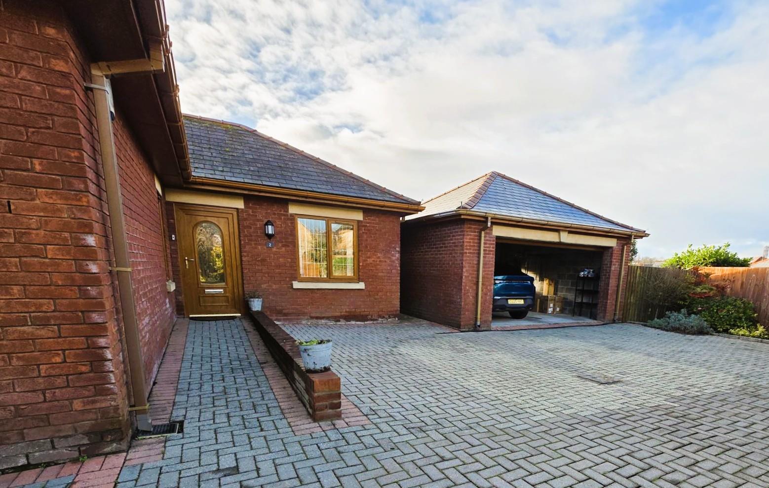 Clos Ty Gwyn, Dafen, Llanelli, SA14 8UT